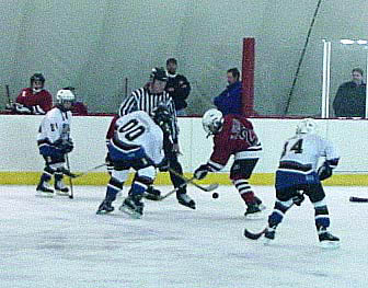 032hockeyfaceoff