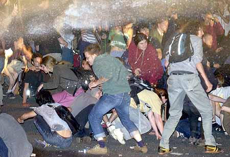 may22antibushbushberlin20