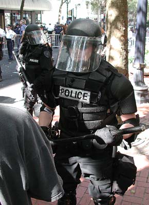 portlandriotpoliceman