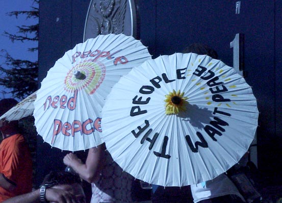 080umbrellasforpeace