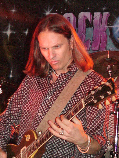 066exploitingnewguitar