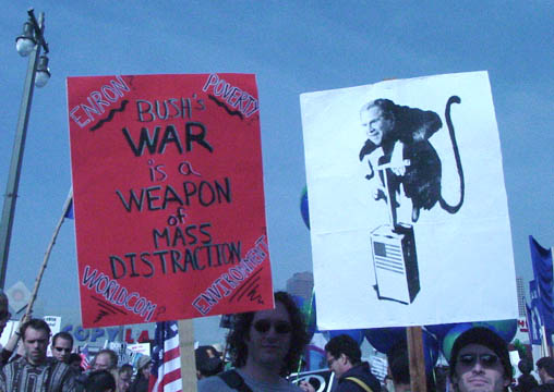 016weapondistraction