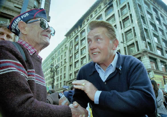 martinsheenwithveteran