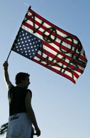 longbeachflagindistress