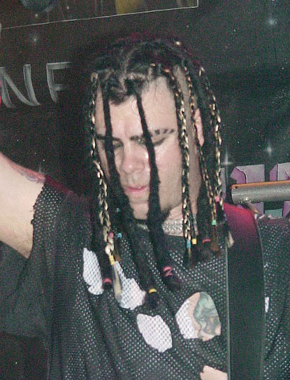 242vinnylooksdown